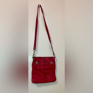 Red Marc Jacobs Crossbody Purse. Zippered Pockets and strap. 100% Cow Leather!